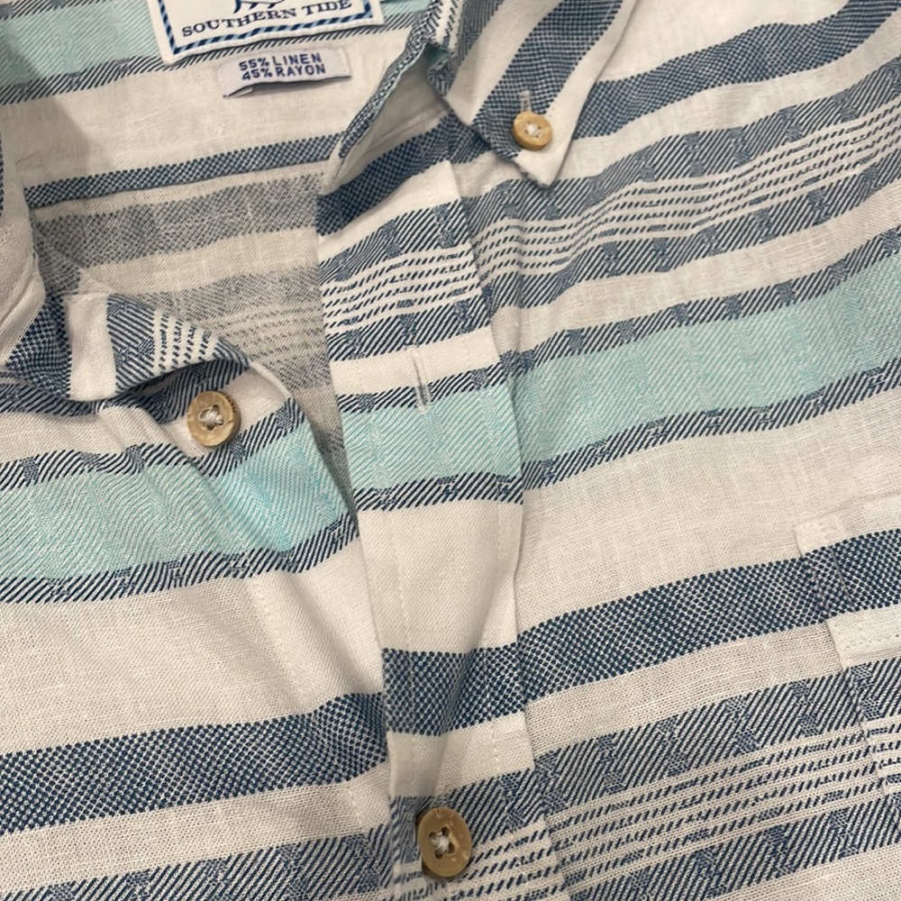 Southern Tide Button Up - image 3
